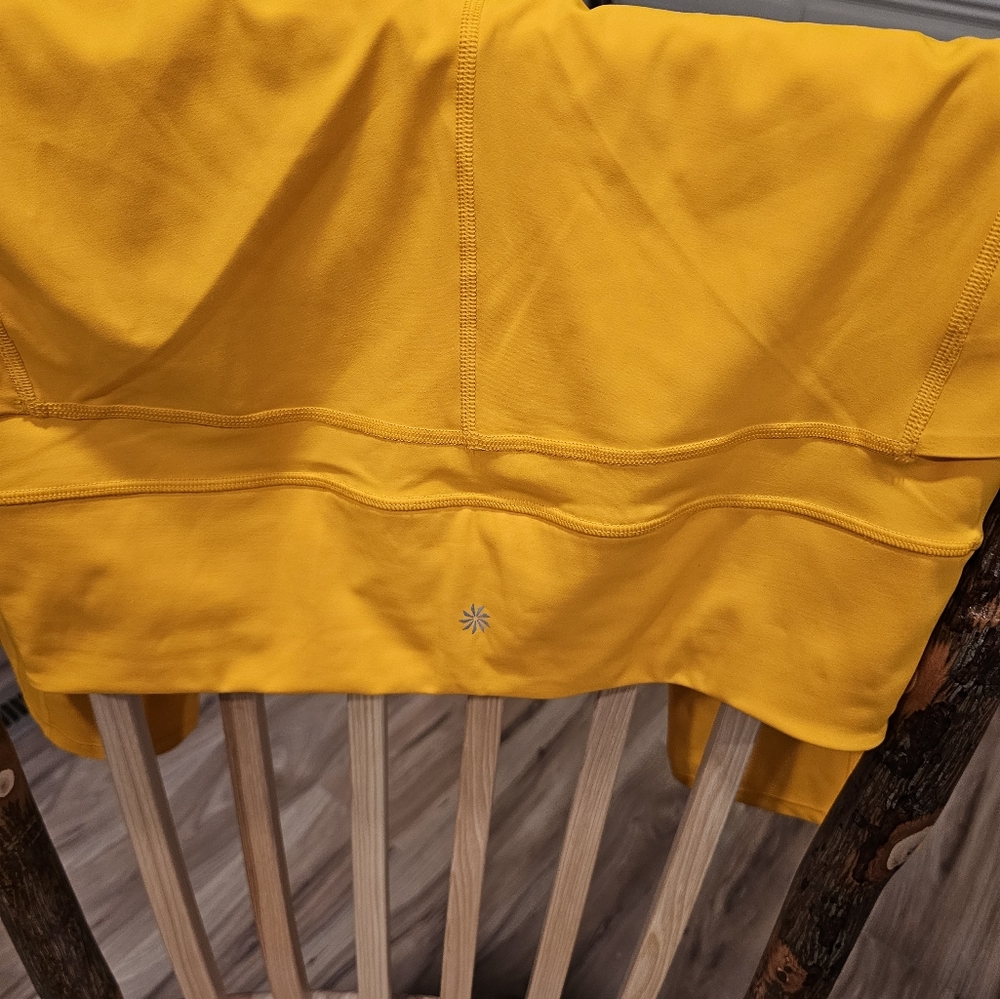 Athleta capris never worn